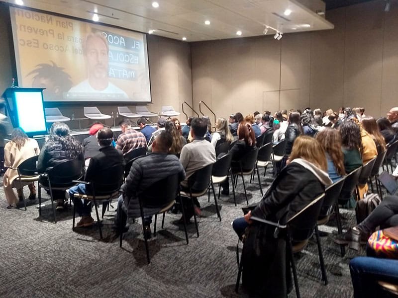 AEPAE en el II Conversatorio para prevenir el bullying y el ciberbullying en Colombia