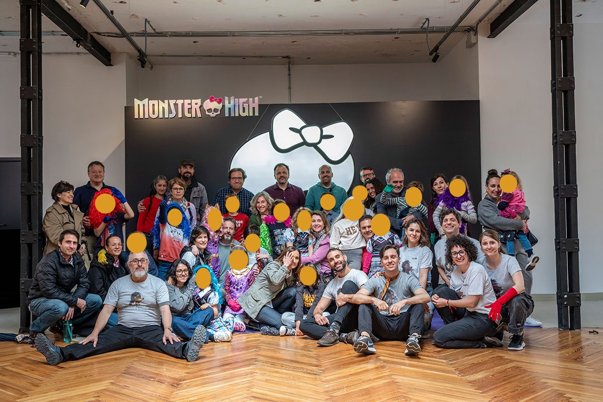 AEPAE - Crónica de la Jornada familiar sobre acoso escolar, con Monster High