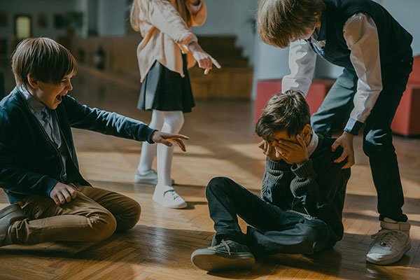 AEPAE - ¿Los acosadores son víctimas? AEPAE - ¿Los acosadores son víctimas?