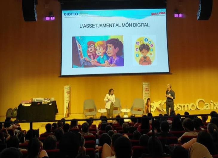 AEPAE - Crónica de la Jornada familiar sobre acoso escolar, con Monster High
